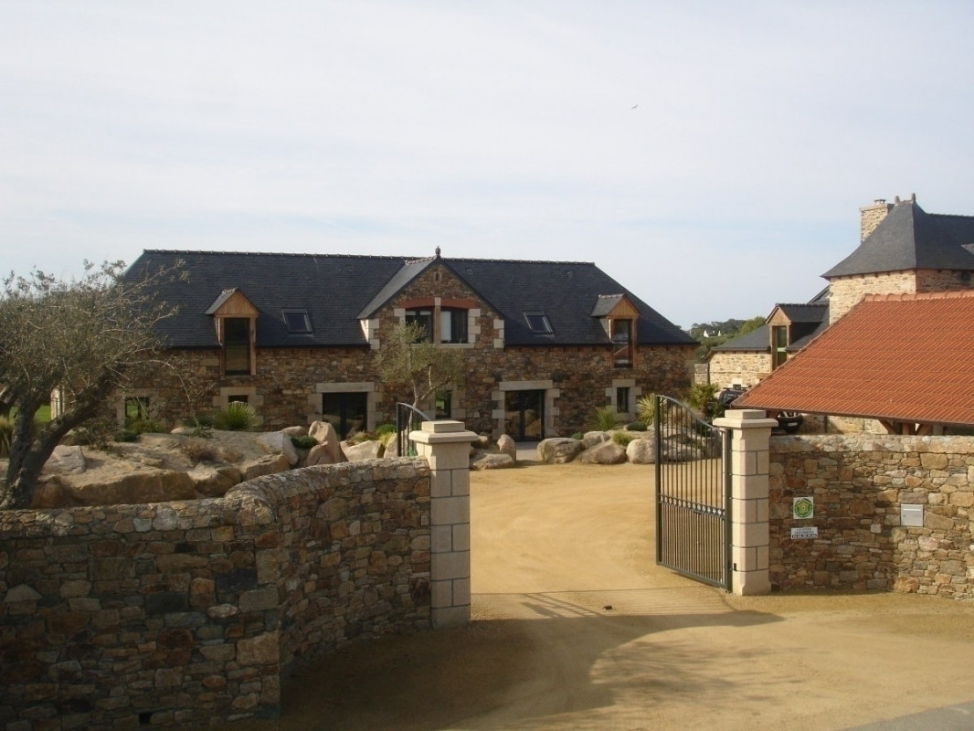 photo 0