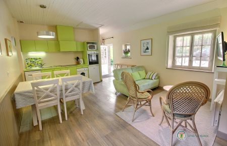 G&icirc;te n&deg;22G120301 Perros-Guirec - C&ocirc;tes d'Armor - photo