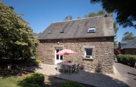 G&icirc;te n&deg;22G320102 La Harmoye - C&ocirc;tes d'Armor - gite et terrasse