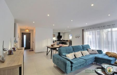 G&icirc;te n&deg;22G351355 Erquy - C&ocirc;tes d'Armor - photo