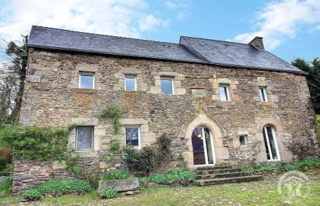 Chambre d'h&ocirc;tes n&deg;22G420198 Allineuc - C&ocirc;tes d'Armor - Bienvenue au Manoir de Questinguy !! Un manoir du XV&egrave;me restaur&eacute;.