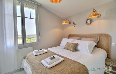 Chambre lit double avec vue mer Gîte n°22G120949 Trégastel - Côtes d'Armor - Chambre lit double avec vue mer