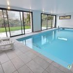 Piscine connect&eacute;e 9m par 4m et 1,40 m de profondeur, une zone "plage" de 60 cm de profondeur