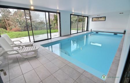 G&icirc;te n&deg;22G121436 Tr&eacute;beurden - C&ocirc;tes d'Armor - Piscine connect&eacute;e 9m par 4m et 1,40 m de profondeur, une zone "plage" de 60 cm de profondeur