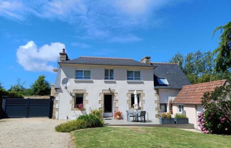 G&icirc;te n&deg;22G120428 Pleumeur-Bodou - C&ocirc;tes d'Armor - Jardin du g&icirc;te