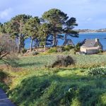 Le G&icirc;te Kerlizou set sa route d'acc&egrave;s