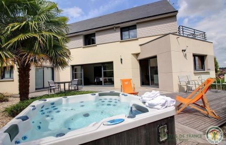 Chambre d'h&ocirc;tes n&deg;22G570295 Dinan - C&ocirc;tes d'Armor - Villa Emeraude - Maison d'h&ocirc;tes 4 &eacute;pis &agrave; L&eacute;hon &agrave; 2,5 km au Sud de Dinan.