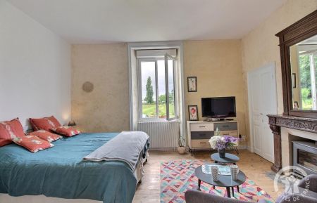 G&icirc;te n&deg;22G411703 Pl&eacute;vin - C&ocirc;tes d'Armor - Chambre double 180x200