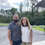 Solenn et Jos&eacute; vous souhaitent la bienvenue dans leur g&icirc;te Le Paradis Perdu qu'ils ont am&eacute;nag&eacute; avec beaucoup d'attentions. Ils seront de pr&eacute;cieux conseils pour vous faire d&eacute;couvrir les charmes du Centre Bretagne.